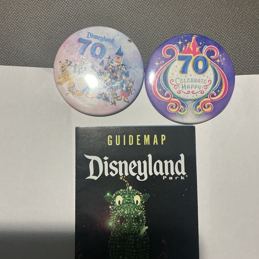 ONE COMPLETE SET OF TWO 2️⃣  70TH 
ANNIVERSARY MAPS AND ONE 1️⃣ 
BUTTON